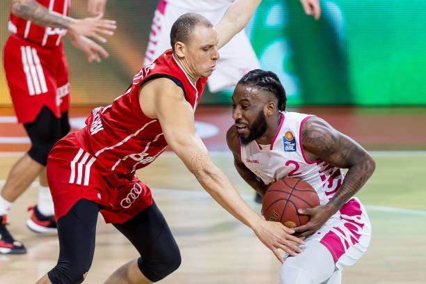 图赫尔执教 图赫尔执教