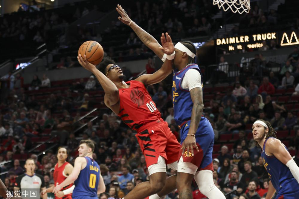 靠顽强防守 靠顽强防守