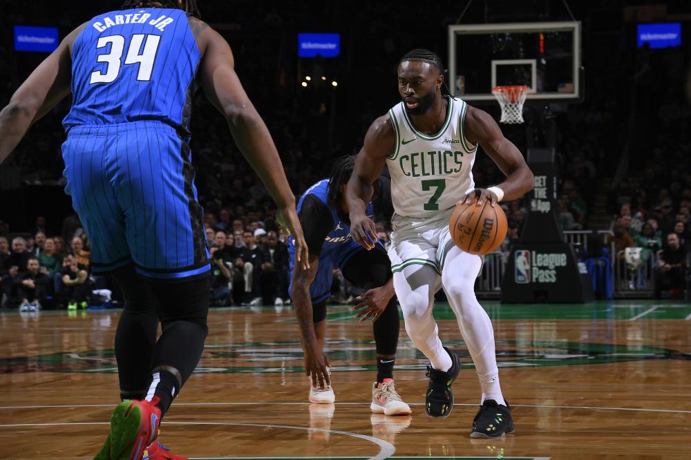 右脚一记斜 右脚一记斜